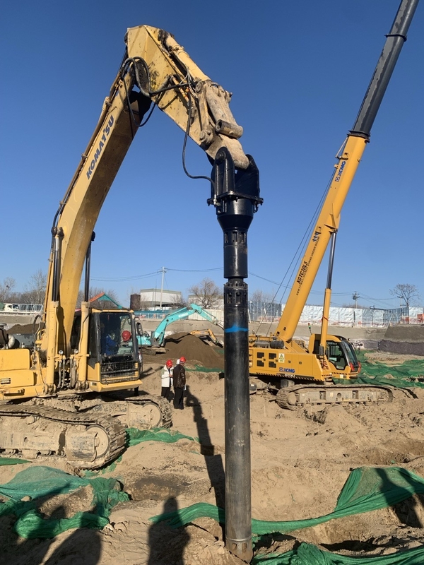 BVEM Hydraulic Vibroflot 105 KW Rotational Speed 2600 R/min High Penetration Capacity Heavy Duty